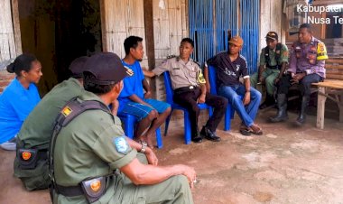 Bhabinkamtibmas-Aipda-Sil-dan-Aipda-Boli-Sampaikan-Himbauan-Kamtibmas-di-Desa-Waibao