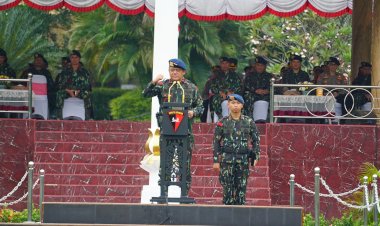 Dankorbrimob-Polri-Pimpin-Upacara-Pembukaan-Dikbangspes-Dasar-Brimob-Mahasiswa-STIK-Angkatan-Ke-83