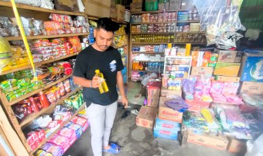 Kali-Ini-Tim-Satgas-Pangan-Polres-Flotim-Cek-Minyak-Goreng-di-Kios-Fajar