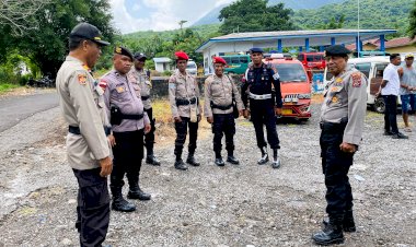 Polres-Flotim-Gandeng-Brimob-Gelar-Patroli-Dialogis-Jelang-Pekan-Suci-Semana-Santa