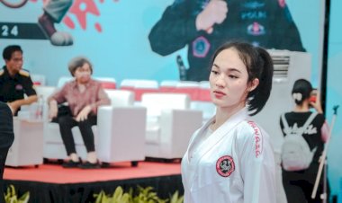 Bripda-Jessica,-Polwan-di-Polda-Riau,-Sabet-Medali-Emas-Kejuaraan-Karate-di-Malaysia