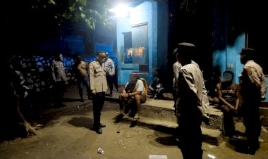 Polres-Flotim-Rutin-Gelar-Patroli-Dialogis-di-Malam-Hari,-Cegah-Aksi-Premanisme-dan-Jaga-Kamtibmas