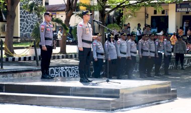 Penutupan-Pelatihan-Gada-Pratama-Satpam-Gelombang-VIII-Polda-NTT-Tahun-2025-Resmi-Digelar-di-Polres-Flotim