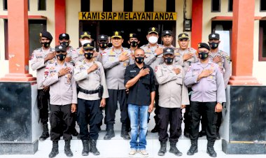 Kapolda-NTT-Tinjau-Polsek-Wulanggitang-dan-Pos-Pengamatan-Gunung-Lewotobi,-Serahkan-Bantuan-kepada-Personel