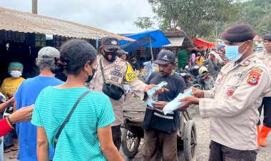 Jaga-Napas,-Jaga-Kamtibmas:-Polres-Flotim-Gencar-Edukasi-dan-Bagikan-Masker