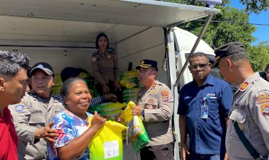 Dua-Ton-Beras-Ludes-dalam-Dua-Jam,-Polres-Flotim-Gelar-Gerakan-Pangan-Murah-di-Pasar-Oka