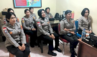 Asah-Keterampilan-Komunikasi,-Polwan-Polres-Flores-Timur-Dilatih-Jadi-Negosiator-Andal-dan-Humanis