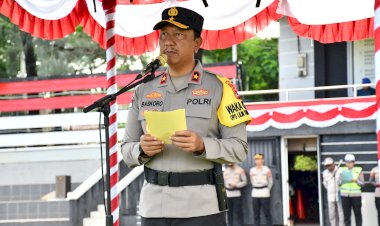 Wakapolda-NTT-Pimpin-Apel-Gelar-Pasukan-Operasi-Lilin-Turangga-2025,-Siap-Amankan-Natal-2025-dan-Tahun-Baru-2026