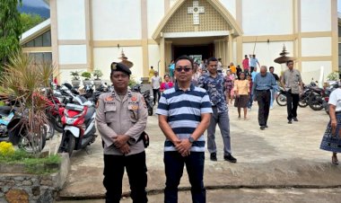 Polres-Flores-Timur-Amankan-Misa-Minggu-Pagi-di-Sejumlah-Gereja,-Ibadah-Berjalan-Khidmat