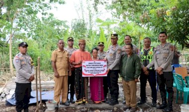 Kepedulian-Kapolda-NTT-Nyata:-Dua-Keluarga-di-Manggarai-Timur-Terima-Bantuan-Rumah-Layak-Huni