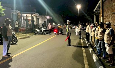 Pelayanan-Presisi-Polres-Flotim,-Pengamanan-Tarawih-Berjalan-Lancar