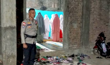 Ibadah-Tenang,-Pengamanan-Maksimal-Polsek-Titehena-di-Desa-Adabang