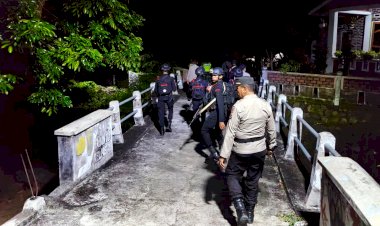 Patroli-Semalaman,-UKL-II-dan-Brimob-Pastikan-Larantuka-Kondusif-Jelang-Semana-Santa