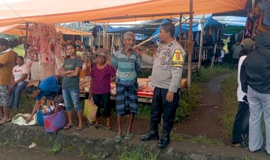 Bhabinkamtibmas-Boru-Aktif-Patroli,-Tekankan-Keselamatan-dan-Ketertiban