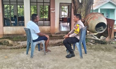 Wujudkan-Situasi-Aman-dan-Kondusif,-Bhabinkamtibmas-AIPDA-Daniel-Gencarkan-Sambang-Desa-Binaan