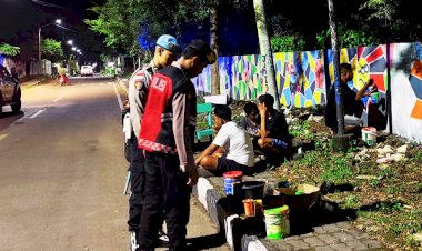 Jaga-Kamtibmas-Tetap-Kondusif,-Polres-Flores-Timur-Intensifkan-Patroli-Dialogis-Malam-Hari