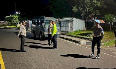 Patroli-Cipta-Kondisi,-Wujud-Kepedulian-Polres-Flores-Timur-Menjaga-Ketenangan-Malam