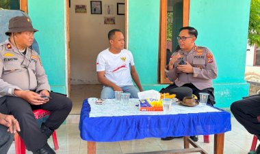 Tak-Kenal-Lelah-Demi-Kedamaian,-Kapolres-Flores-Timur-AKBP-Gede-Putra-Yase-Kembali-Sambangi-Tokoh-Masyarakat-di-Adonara-Timur
