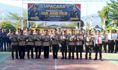 Upacara-Hari-Juang-Polri,-Kapolres-Flores-Timur-Teguhkan-Semangat-Polri-untuk-Masyarakat
