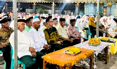 Kapolres-Flores-Timur-AKBP-Gede-Putra-Yase-Hadir-Bersama-Tokoh-Agama,-Maulid-Nabi-Jadi-Momentum-Perkuat-Silaturahmi