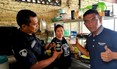 Pelayanan-Polisi-Semakin-Mudah,-Personel-TIK-Polres-Flores-Timur-Sosialisasikan-Super-APP-Polri