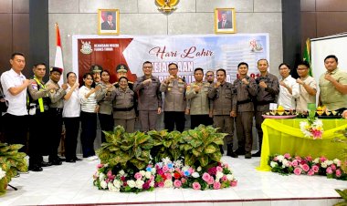 Kapolres-Flores-Timur-AKBP-Gede-Putra-Yase-Turut-Rayakan-HUT-Kejaksaan-ke-81,-Sinergitas-Makin-Solid