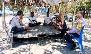 Bhabinkamtibmas-Sambangi-Warga-Bele,-Jaga-Kamtibmas-Tetap-Kondusif