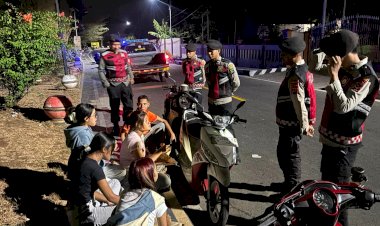 Bukan-Sekadar-Berkeliling,-Patroli-Malam-Polres-Flotim-Jaga-Kenyamanan-Warga