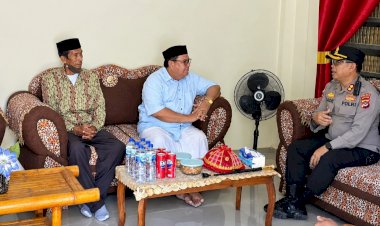 Kapolres-Flores-Timur-AKBP-Gede-Putra-Yase-Jalin-Silaturahmi-dengan-Ketua-MUI,-Perkuat-Sinergi-Jaga-Kamtibmas