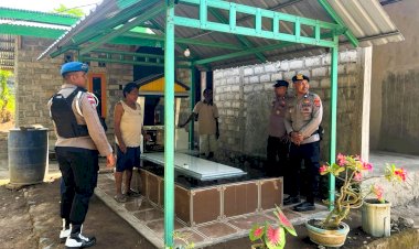 Patroli-Sambil-Menyapa,-BKO-Polres-Flotim-Titip-Pesan-Jaga-Kedamaian