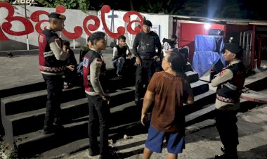 Menyusuri-Sudut-Kota,-Sat-Samapta-Polres-Flores-Timur-Ciptakan-Suasana-Aman-di-Malam-Hari
