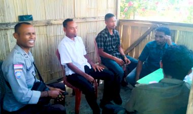 Bhabinkamtibmas-dan-Kepala-Desa-Pandai-Ajak-Warga-Jaga-Kamtibmas