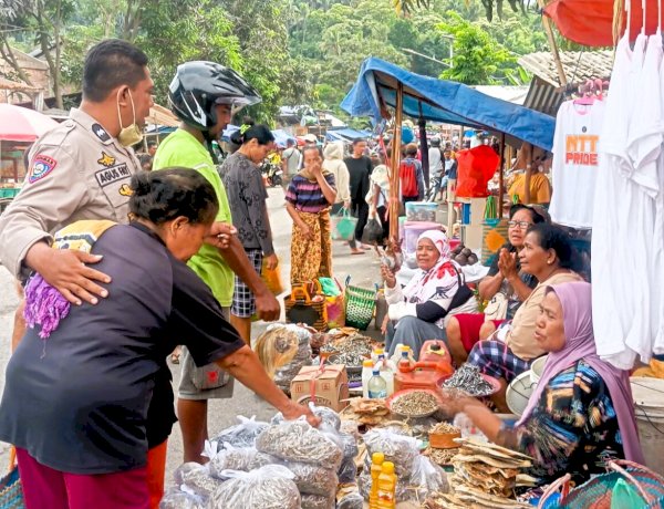 Pasar Boru Aman dan Nyaman, Berkat Patroli Rutin Bhabinkamtibmas Wulanggitang