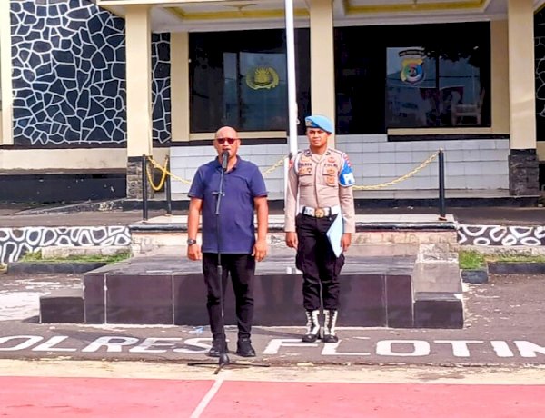 Kasi Humas Polres Flores Timur Tekankan Internalisasi Kehumasan dan Literasi Digital Saat Apel Pagi