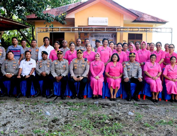 Momentum Penguatan Soliditas di Balik Kunjungan Kerja Kapolres Flotim di Polsek Titehena