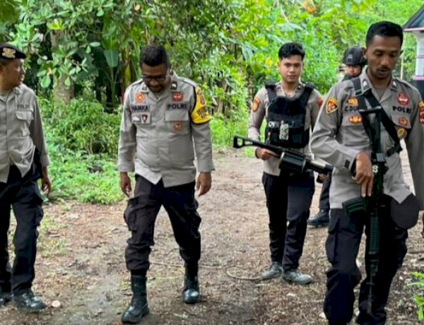 Patroli Jalan Kaki Personel Pos Bele Jaga Situasi Tetap Kondusif