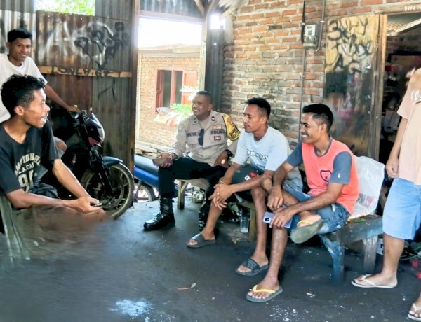 Cegah TPPO dan Hoaks, Bhabinkamtibmas Lamawalang Intensifkan Sambang