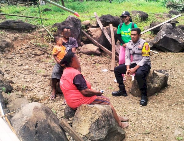 Bhabinkamtibmas dan Petugas Kesehatan Hadir Humanis Dampingi Warga yang Membutuhkan Perhatian Kesehatan