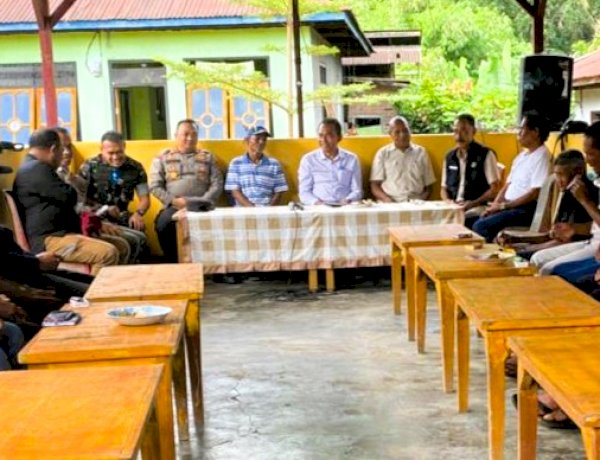 Merawat Harmoni Pasca Perselisihan Antarwarga, Kapolres Flores Timur AKBP Adhitya Octorio Putra Hadiri Dialog Rekonsiliasi