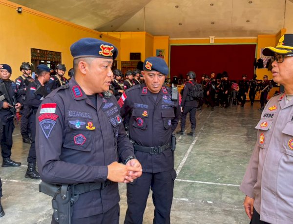 Kapolres Flores Timur AKBP Gede Putra Yase Tinjau Pos Pam Brimob, Bangun Sinergi Jaga Adonara Timur