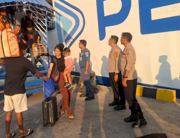 KM TIDAR Sandar di Larantuka, Personel KP3 Pastikan Situasi Tetap Kondusif