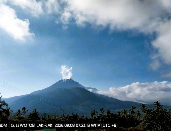 Di Tengah Aktivitas Gunung, Warga Diingatkan Tetap Tenang dan Ikuti Arahan Resmi