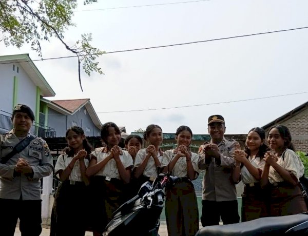 Polsek Adonara Barat Ajak Pelajar Bijak Bermedia Sosial dan Hindari Perundungan