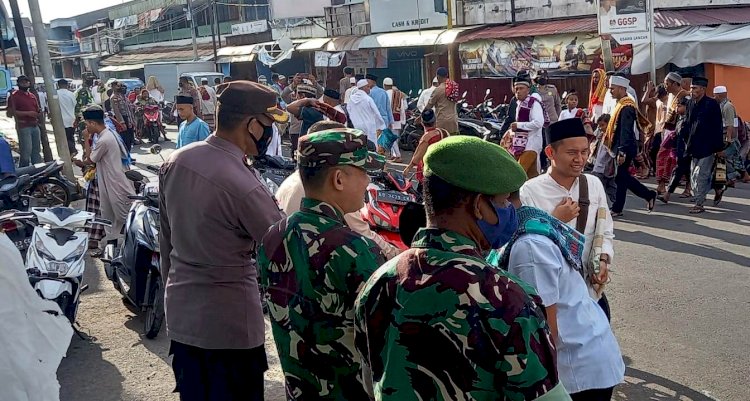 Bersinergi, Personel Gabungan TNI/POLRI dan Instansi Terkait Lakukan Pengamanan Sholat Idul Adha 1443 H