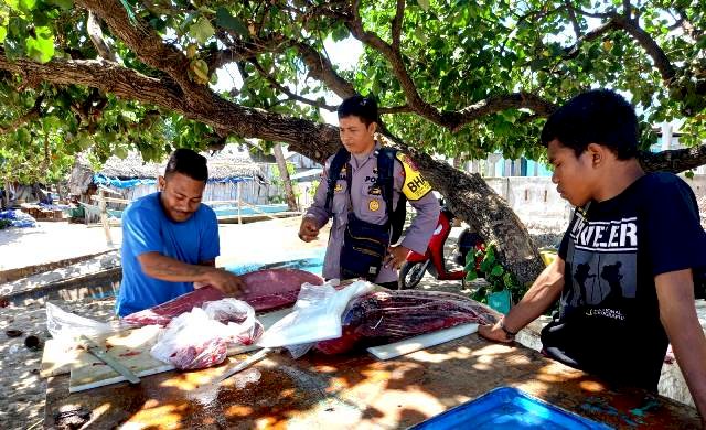 Sambangi Nelayan, AIPDA I Nengah Rudita berpesan Tolong Jaga Terumbu Karang dan Biota Laut