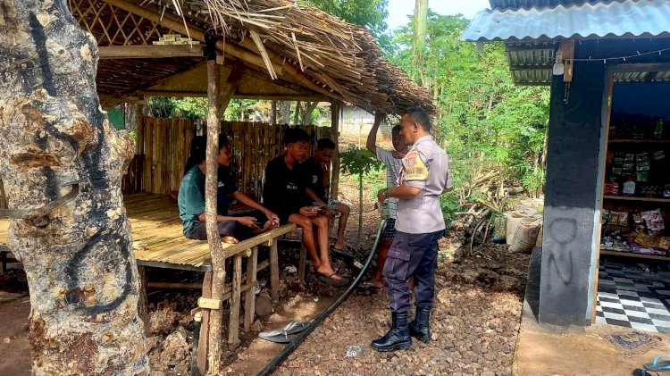 Terkait TPPO, Bhabinkamtibmas Bripka Ojan sambangi Desa Wulublolong