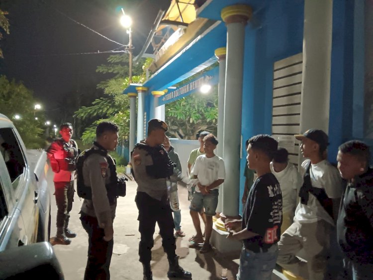 Sat Samapta Polres Flores Timur Melakukan Kegiatan Patroli Malam Untuk Mencegah Gangguan Kamtibmas