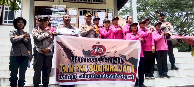 Bansos Untuk Korban Erupsi Gunung Lewotobi Laki-Laki: Batalyon Tantya Sudhirajati Alumni Akpol 2003 Memberikan Bantuan