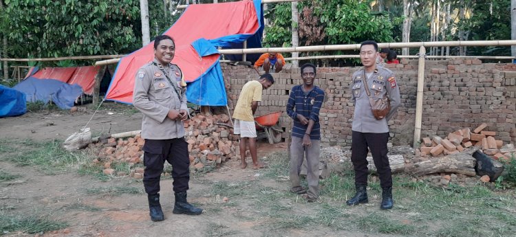 Bhabinkamtibmas Gandeng Masyarakat Sebagai Mitra Dalam Menjaga Situasi Keamanan Dan Ketertiban Di Wilayah Desa Dan Sekitarnya