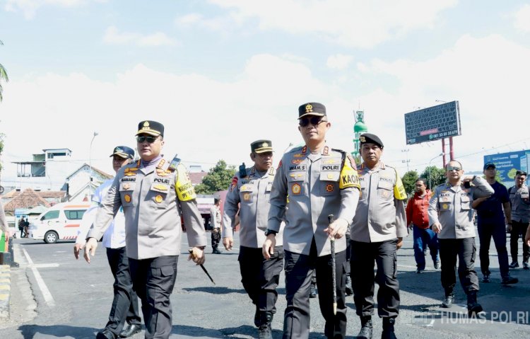 *Long Weekend Saat WWF Berlangsung, Polda Jatim Tambah Personel di Pelabuhan Ketapang*